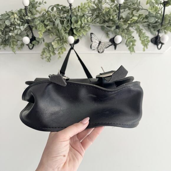 Willie and Max Black Leather Saddlebag Motorcycle CP - Picture 2 of 6